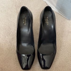 Gucci pumps